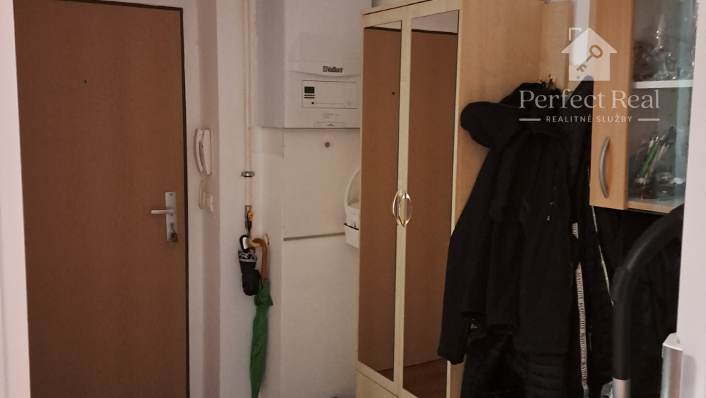 Na predaj 1,5 izbový byt v Šamoríne v centre mesta