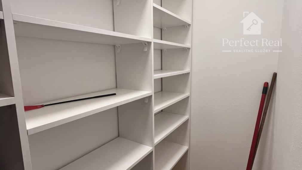 Na predaj 3 izb. byt s balkónom v Kučišdorfskej doline v Pezinku