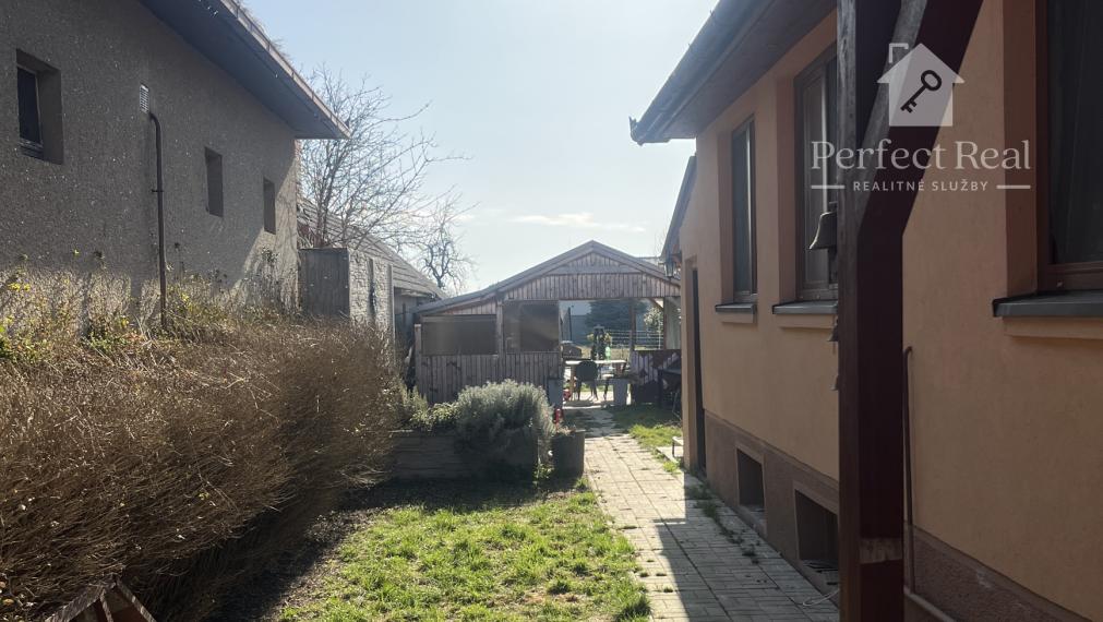 Znížená cena - Exkluzívna jedinečná ponuka - 2 1/2 izb. rodinný dom v Gabčíkove