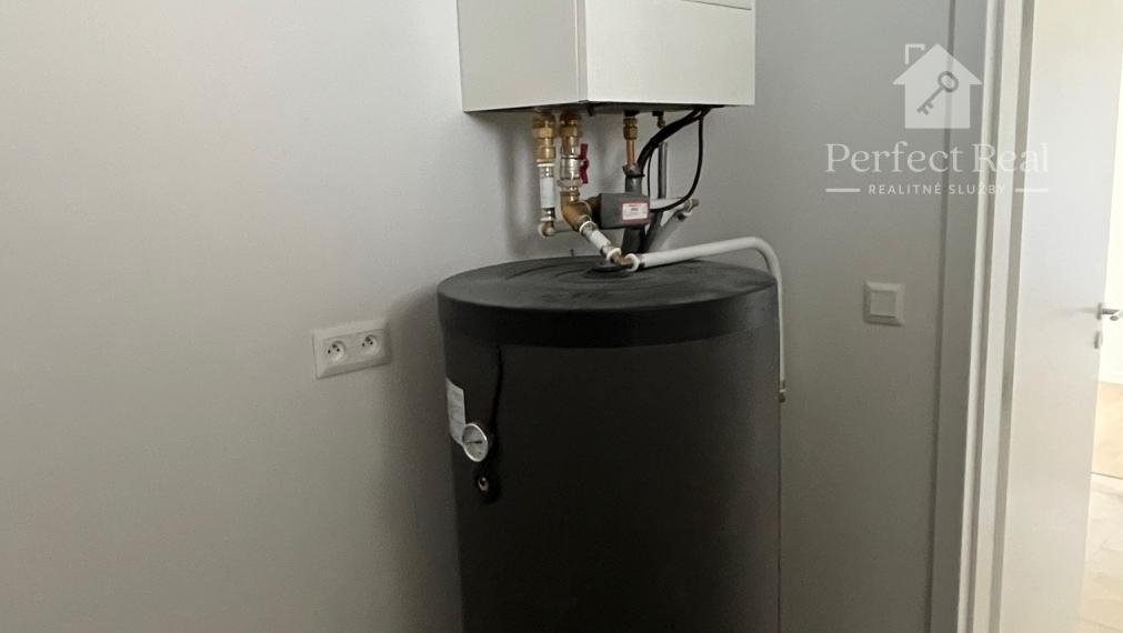 Veľkometrážna, 4 izbová novostavba v štandardnom prevedení v Šamoríne, časť Bučuháza- tepelné čerpadlo