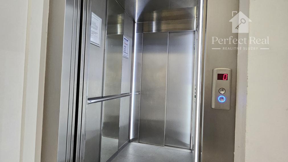 Moderný 3-izbový byt s balkónom | Slnečnice – Viladomy | parkovanie