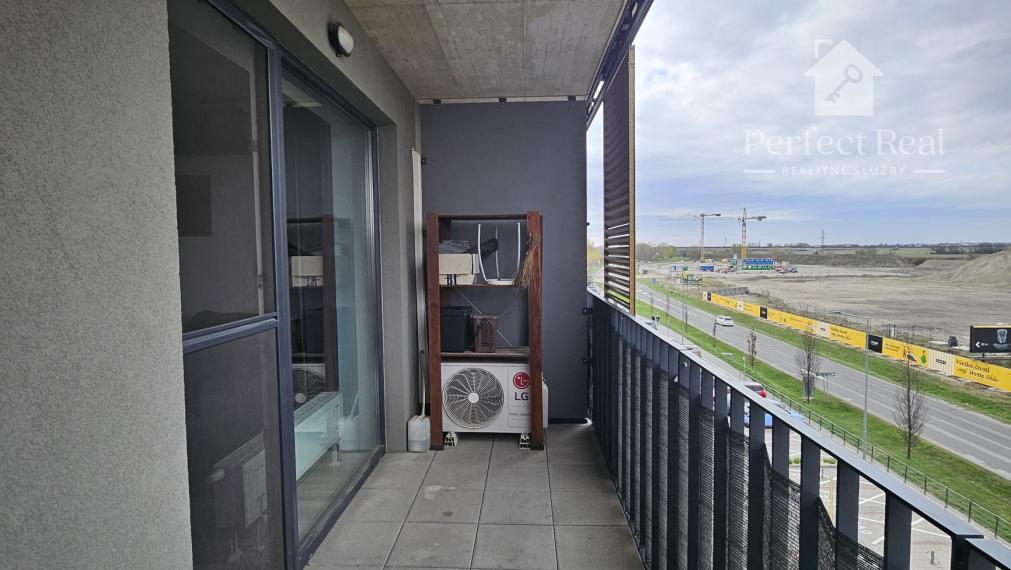 Moderný 3-izbový byt s balkónom | Slnečnice – Viladomy | parkovanie