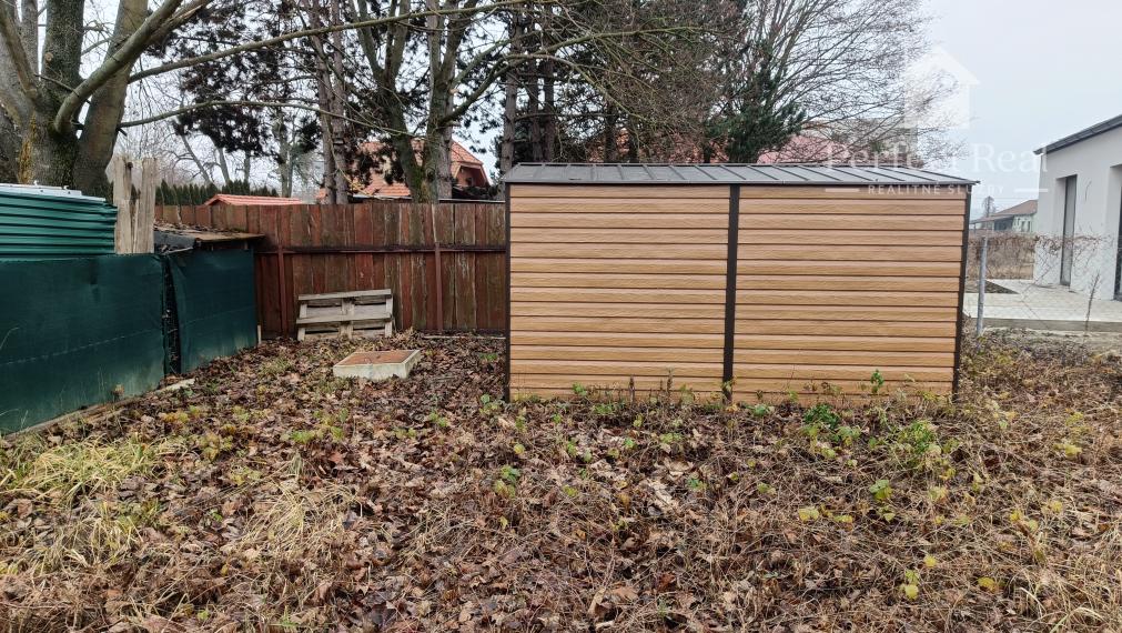 Stavebný pozemok- stavebné povolenie+ projekt+ základová doska+záhradný dom-v obci Blahová, časť Madarasz pri Malom Dunaji