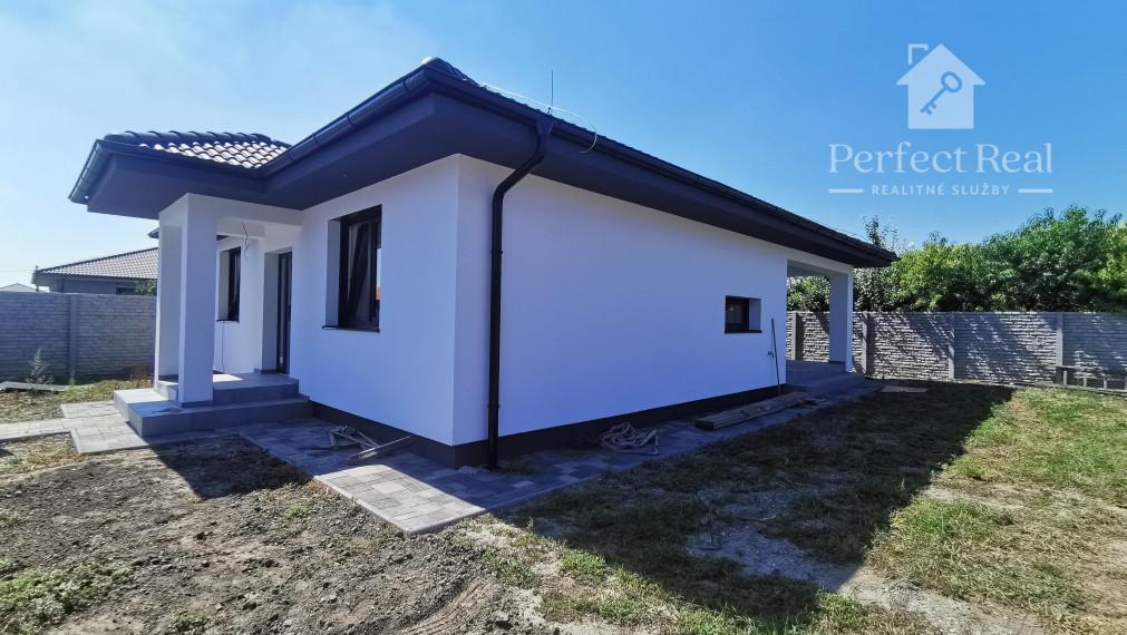 Nová cena! 4 izbový nový dom v štandarde so súkromnou cestou pri Dunajskej Strede