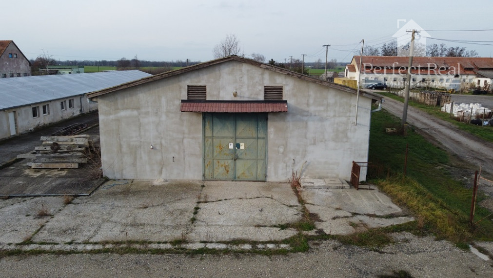 Priemyselný a skladový objekt