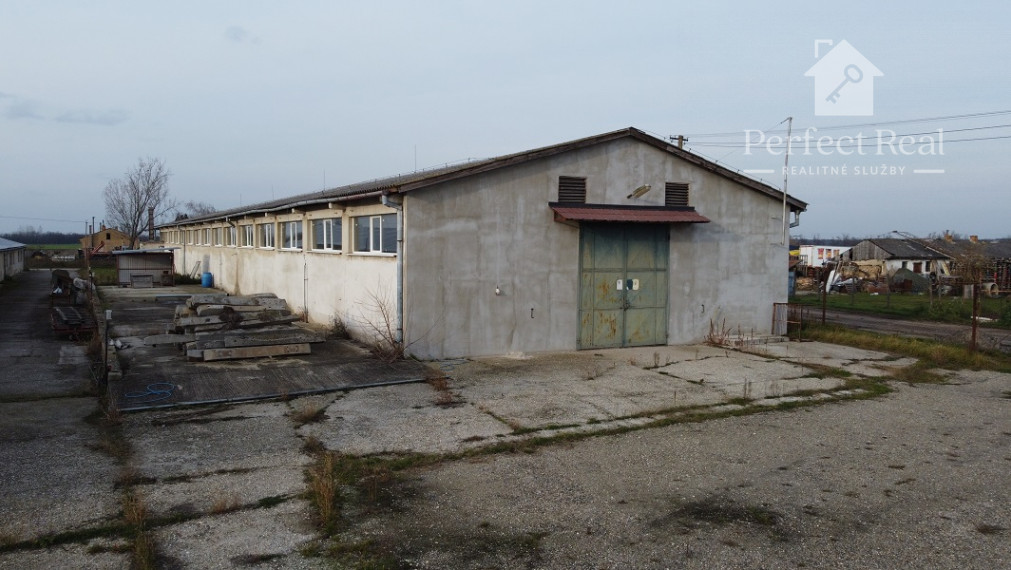 Priemyselný a skladový objekt