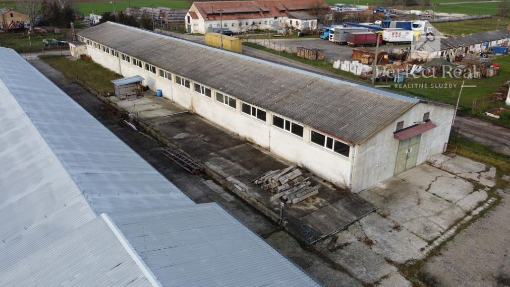 Priemyselný a skladový objekt