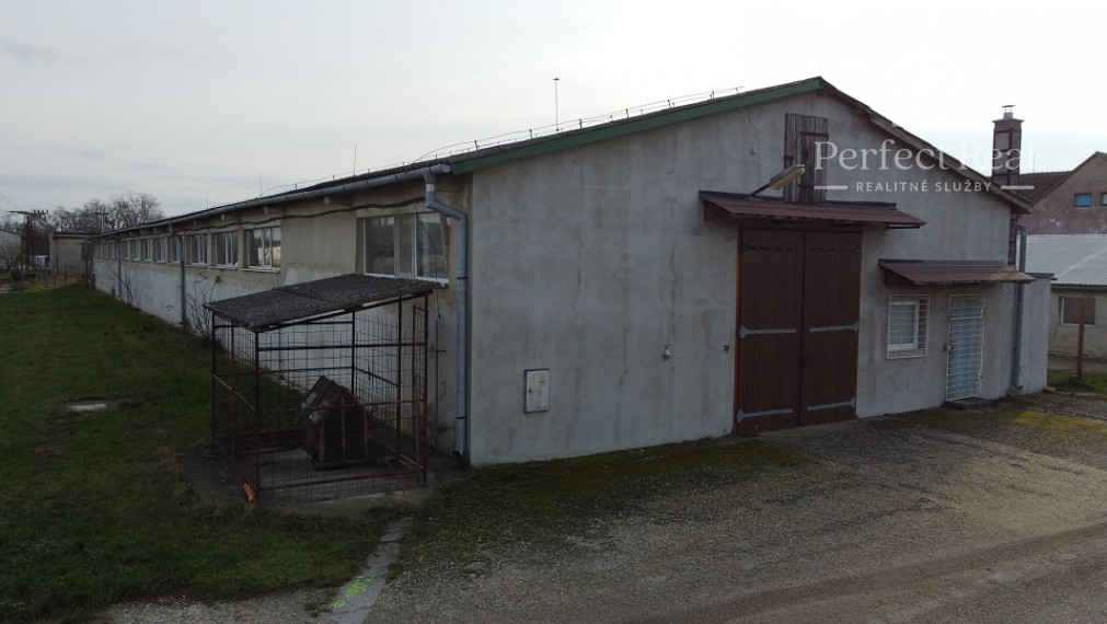 Priemyselný a skladový objekt