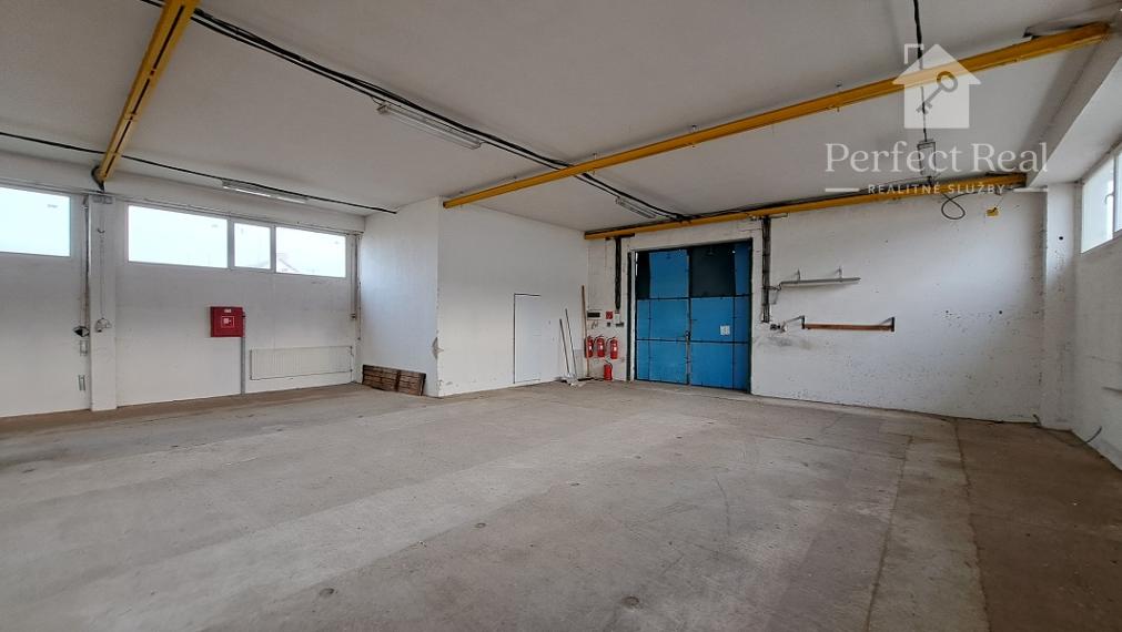 Priemyselný a skladový objekt