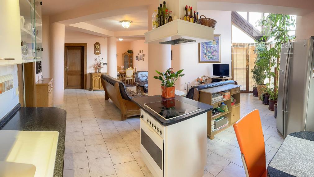 5 izbový rodinný dom v Ružinove na predaj, vhodný  aj na podnikanie