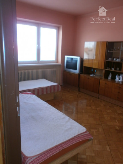 4 izbový rodinný dom v tichej uličke v obci Topoľníky