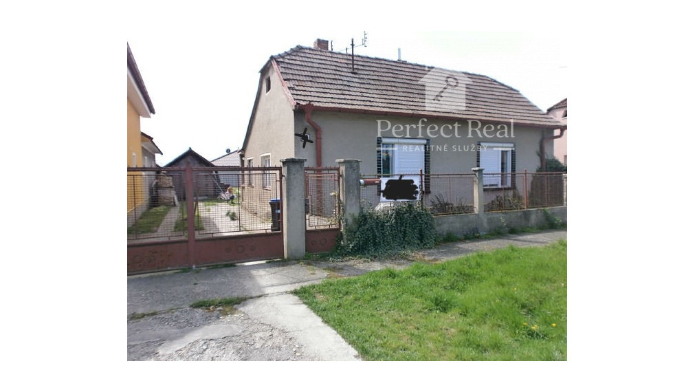 Na predaj 3+2 izbový RD v obci Štvrtok na Ostrove