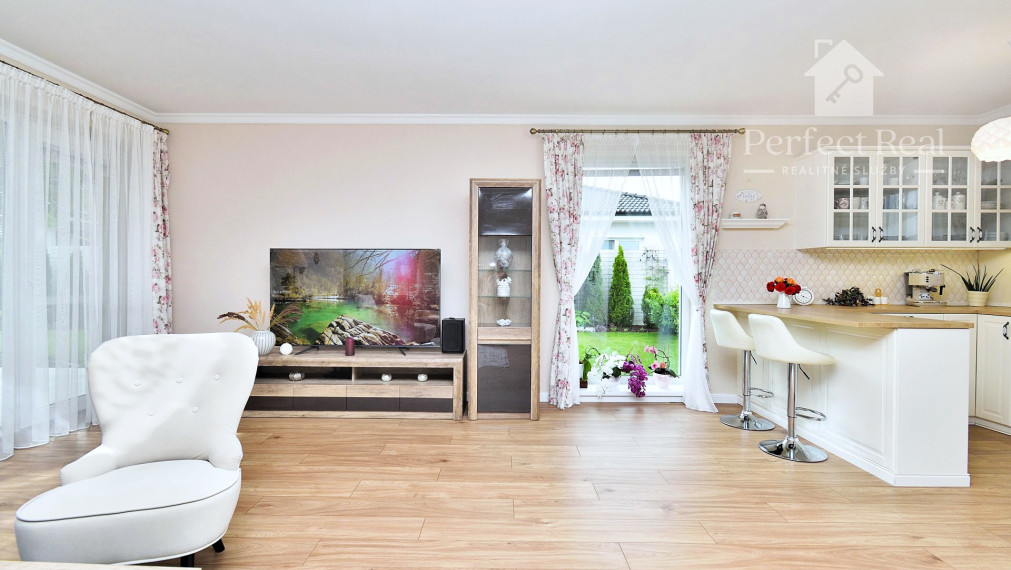 Krásny dom v štýle Vintage s krásne upravenou záhradou, DS