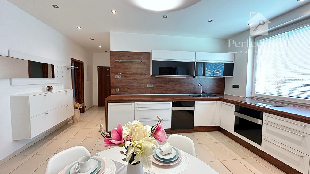 Luxusný priestranný  MEZONET s veľkou terasou REZERVOVANE!!!