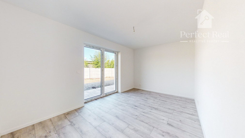 Na predaj 4. izb. bungalov v štandarde na pozemku 649m2 v Báči. PREDANÝ!!!