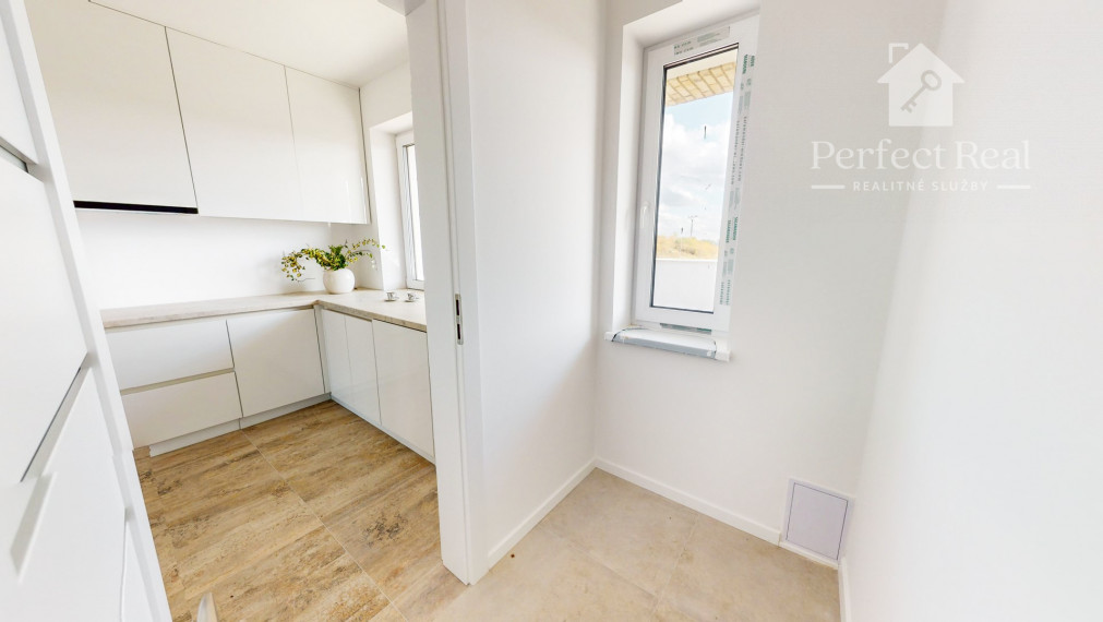 Na predaj 4. izb. bungalov v štandarde na pozemku 649m2 v Báči. PREDANÝ!!!