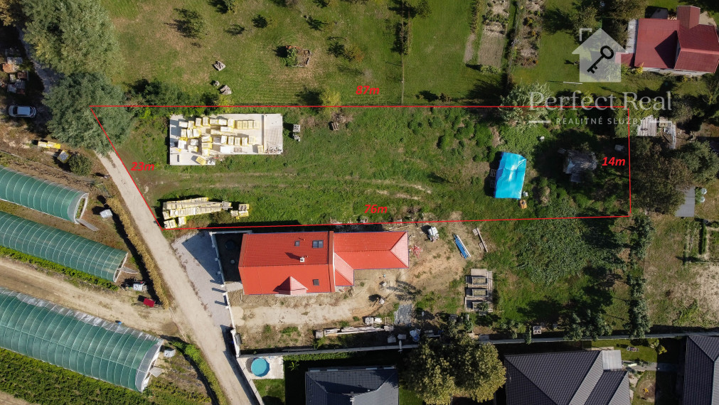 Stavebný pozemok aj so základmi domu, Dunajský Klátov