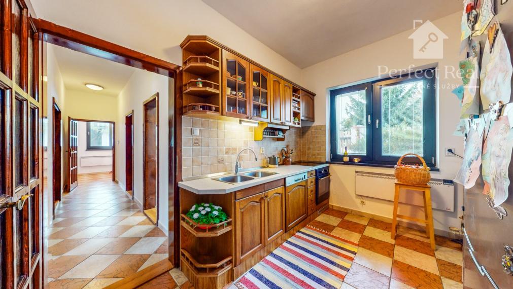 Na prenájom exkluzívny rodinný dom s výnimočnou záhradou v širšom centre Piešťan .