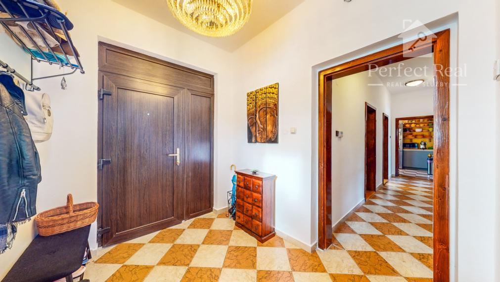 Na prenájom exkluzívny rodinný dom s výnimočnou záhradou v širšom centre Piešťan .