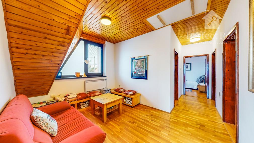 Na prenájom exkluzívny rodinný dom s výnimočnou záhradou v širšom centre Piešťan .