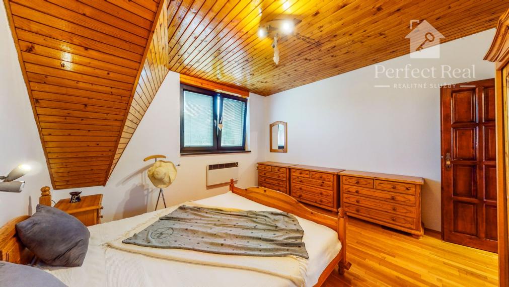 Na prenájom exkluzívny rodinný dom s výnimočnou záhradou v širšom centre Piešťan .