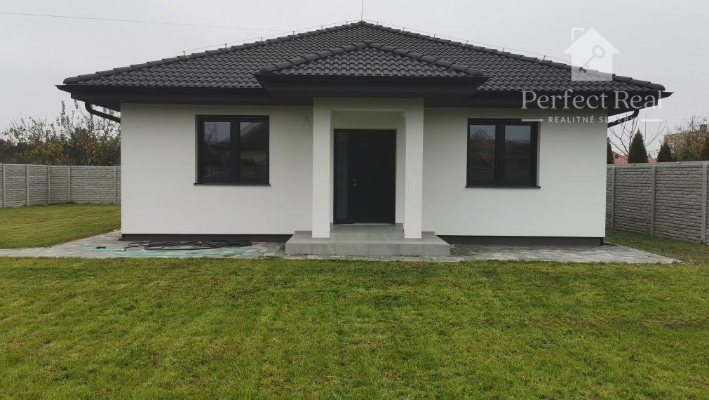Zariadený 4 izbový nový dom  pri Dunajskej Strede