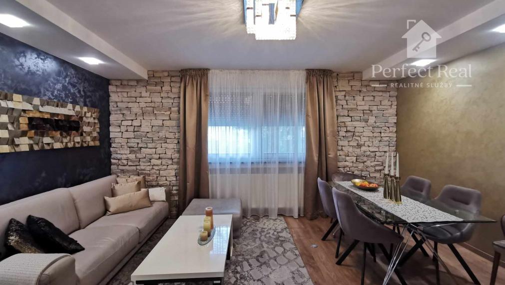 Krásny rodinný dom s nádhernou záhradou v Topoľníkoch