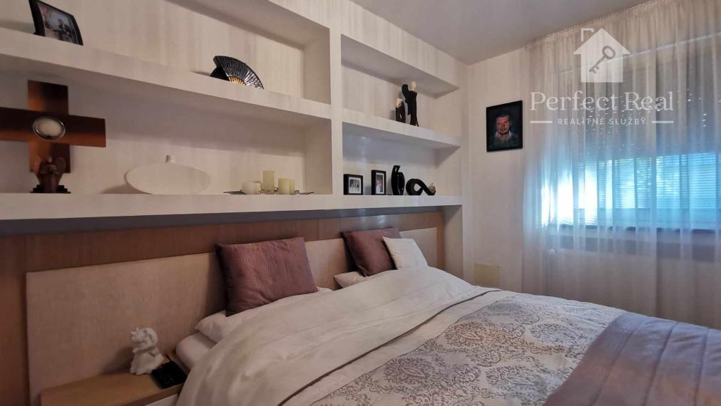 Krásny rodinný dom s nádhernou záhradou v Topoľníkoch