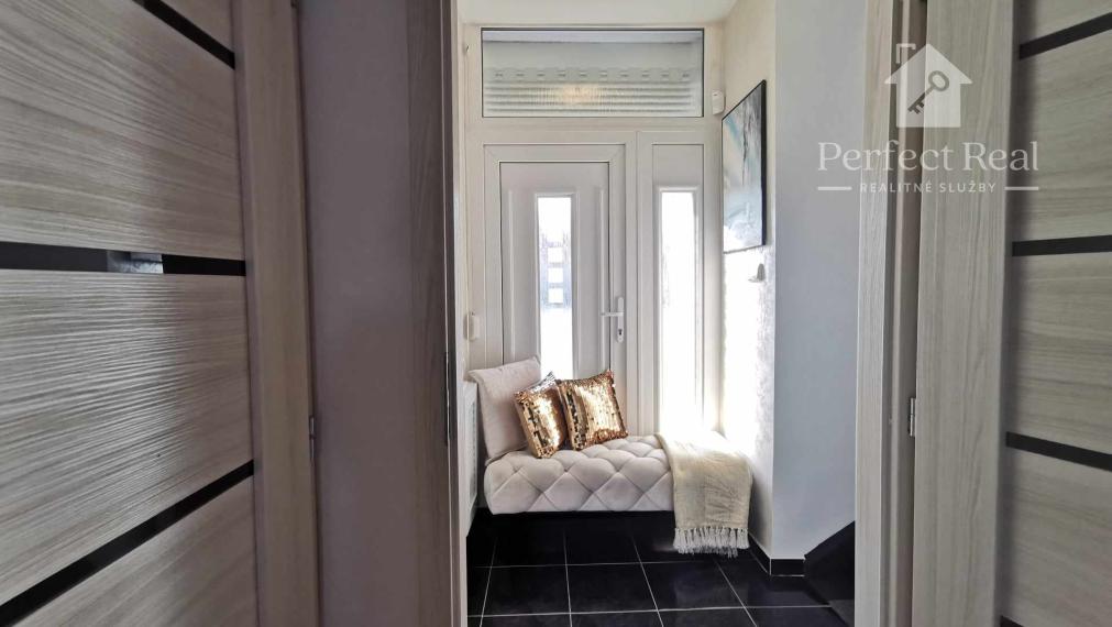 Krásny rodinný dom s nádhernou záhradou v Topoľníkoch