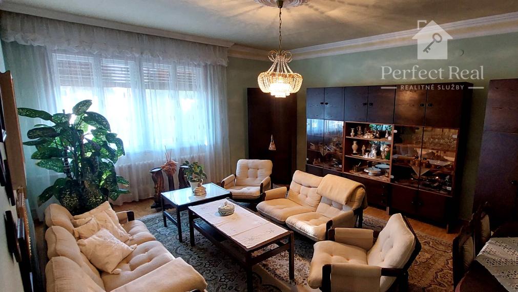 Rodinný dom s veľkým pozemkom vhodný aj na podnikanie