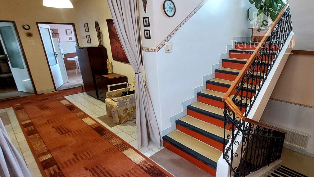 Rodinný dom s veľkým pozemkom vhodný aj na podnikanie