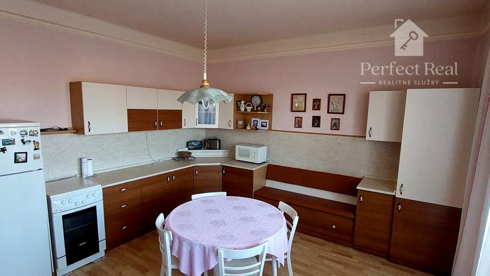 Rodinný dom s veľkým pozemkom vhodný aj na podnikanie