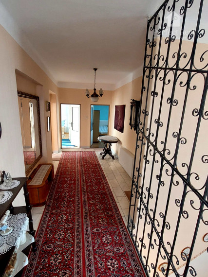 Rodinný dom s veľkým pozemkom vhodný aj na podnikanie