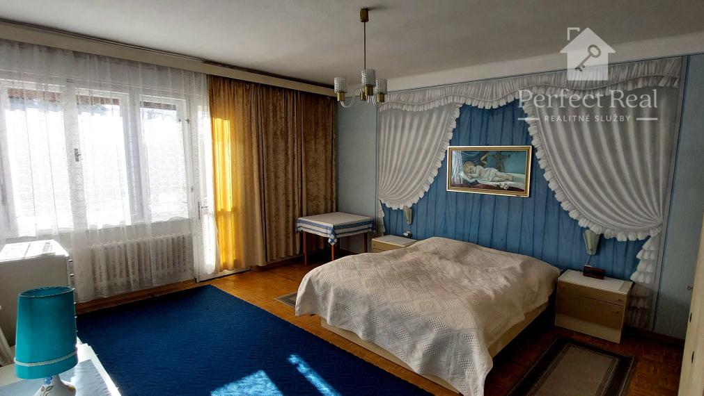 Rodinný dom s veľkým pozemkom vhodný aj na podnikanie