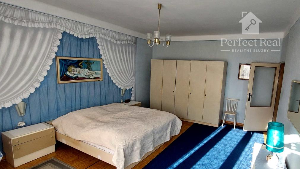 Rodinný dom s veľkým pozemkom vhodný aj na podnikanie