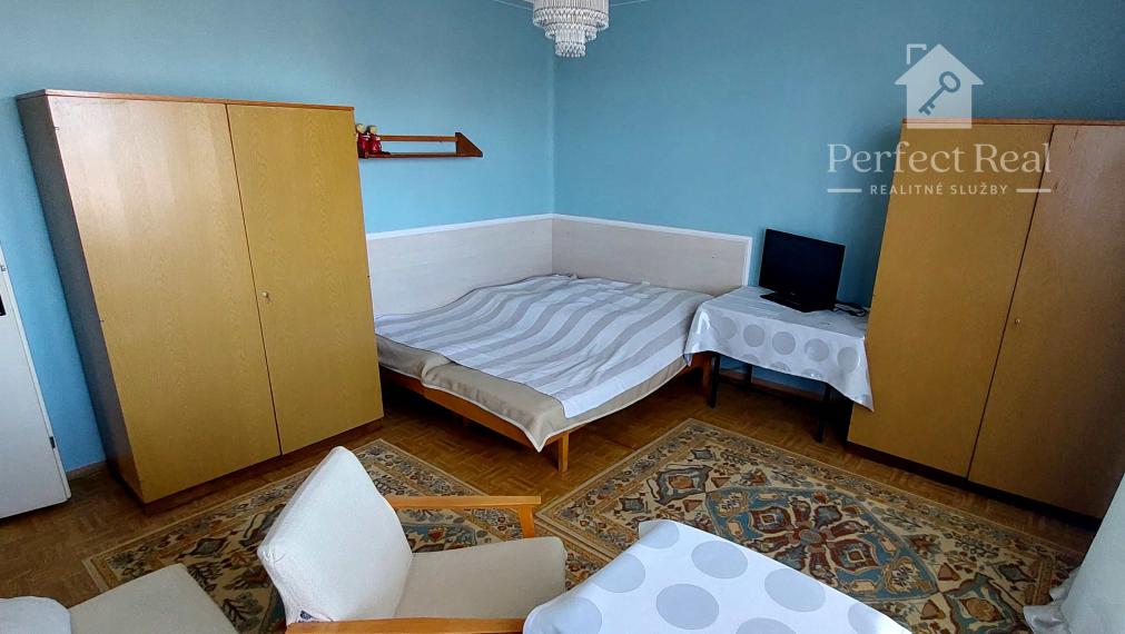 Rodinný dom s veľkým pozemkom vhodný aj na podnikanie