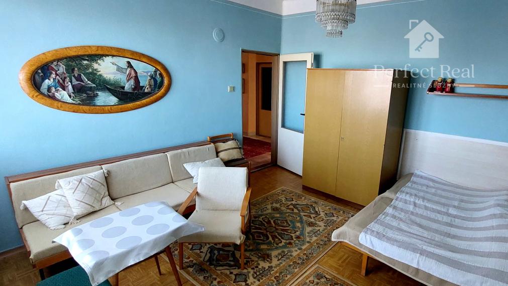 Rodinný dom s veľkým pozemkom vhodný aj na podnikanie