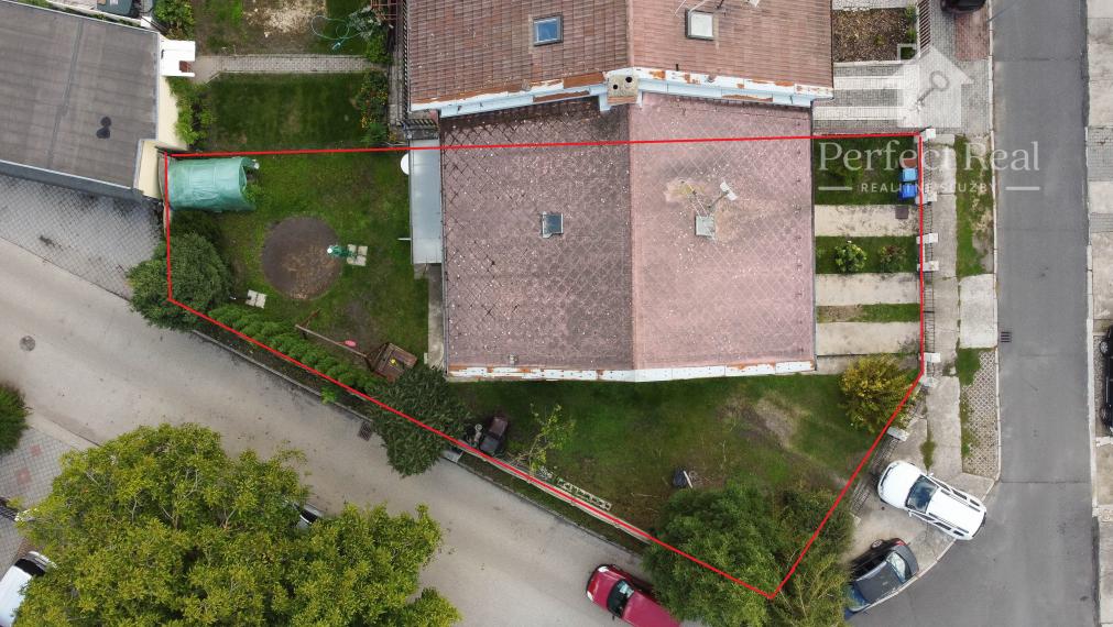 Priestranný 5-izbový radový dom na predaj v Dunajskej Strede