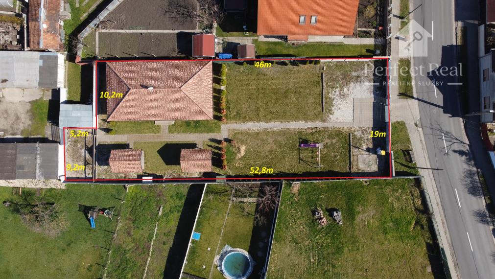 Dvojdom vo Veľkom Mederi s možnosťou ďalšej výstavby.