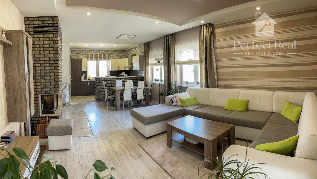 Krásny tehlový rodinný dom na predaj,slepá ulica, Gabčíkovo