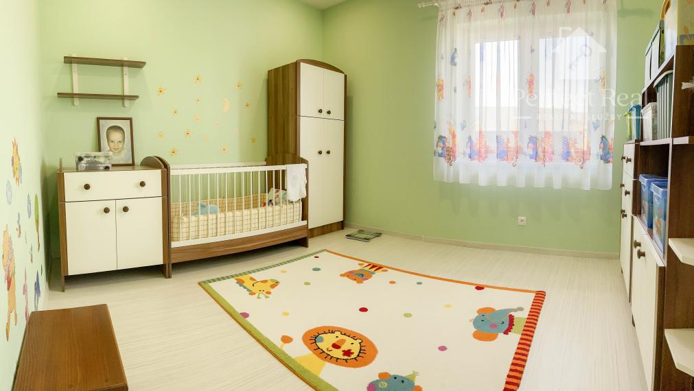 Krásny tehlový rodinný dom na predaj,slepá ulica, Gabčíkovo