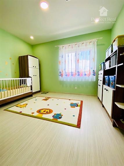 Krásny tehlový rodinný dom na predaj,slepá ulica, Gabčíkovo