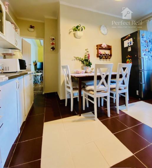 Rodinný dom vo vidieckom štýle s veľkým pozemkom na predaj