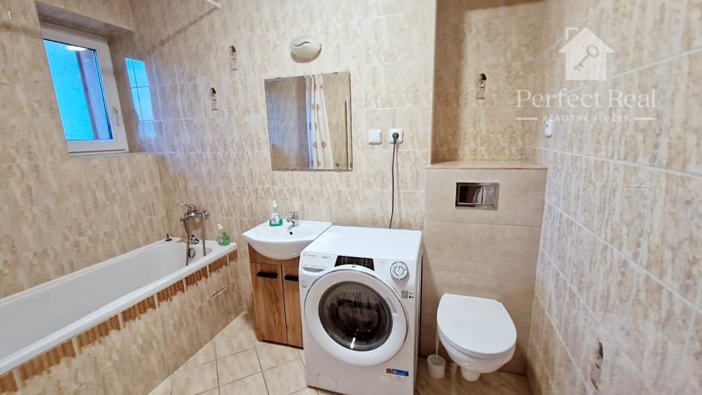 Byt v rodinnom dome TRNAVA - pre pracujúcich