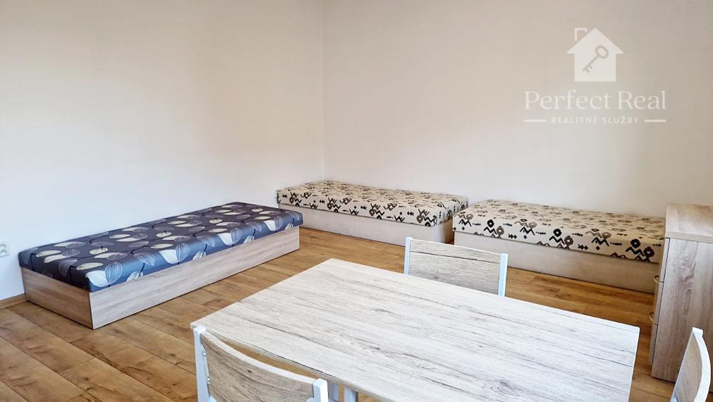 Byt v rodinnom dome TRNAVA - pre pracujúcich