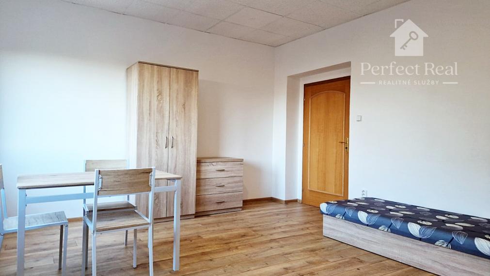 Byt v rodinnom dome TRNAVA - pre pracujúcich