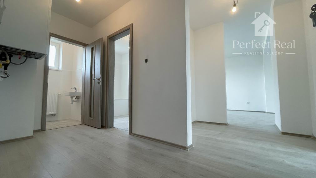 Krásne, veľkometrážne byty s parkovacím státím v dobrej lokalite v obci Zlaté Klasy- výmera 93m2