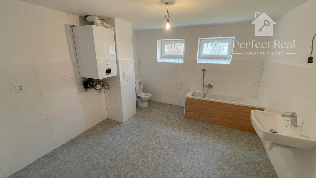 Krásne, veľkometrážne byty s parkovacím státím v dobrej lokalite v obci Zlaté Klasy- výmera 93m2