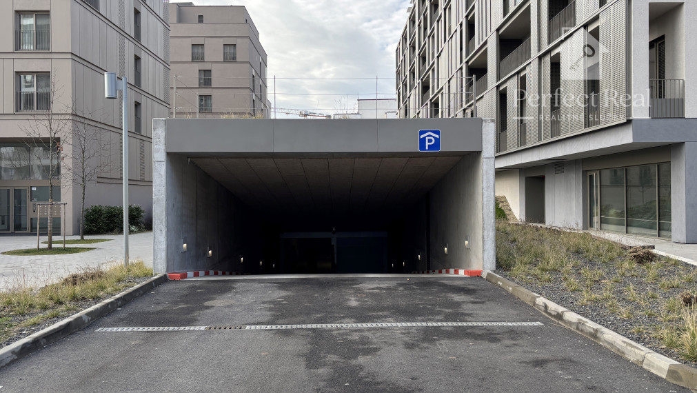 PARKOVACIE STÁTIE na prenájom, BRATISLAVA - Pri Mýte