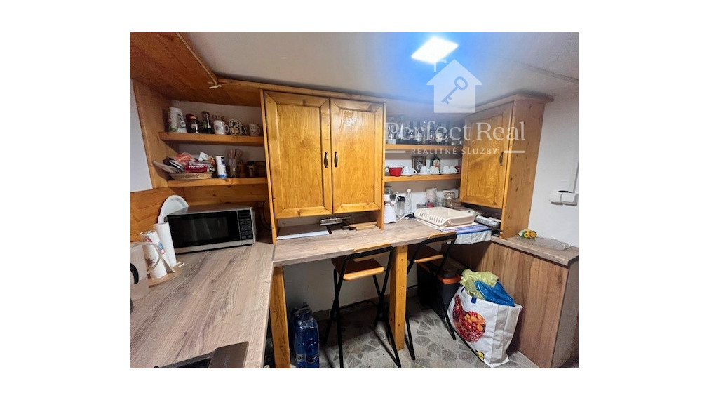 Výrazne znížená cena trojpodlažnej chaty so záhradou 458m2 na Ohňavách nad Modrou!!!